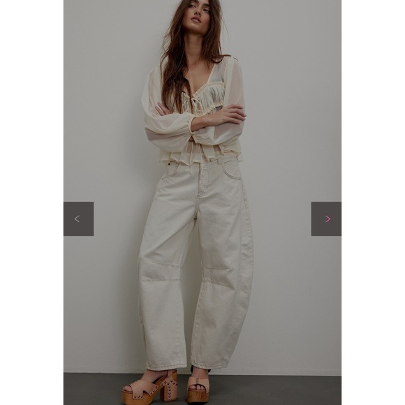 Free People Denim - Free People We The Free Good Luck Mid-Rise Barrel Jeans - Size: 28 White New